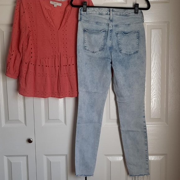 Universal Thread Frayed Hem High Rise Skinny Light Wash Jeans Size 6 - Picture 2 of 4